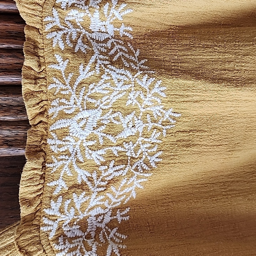 Louise Misha Embroidered Dress - Picture 5 of 6